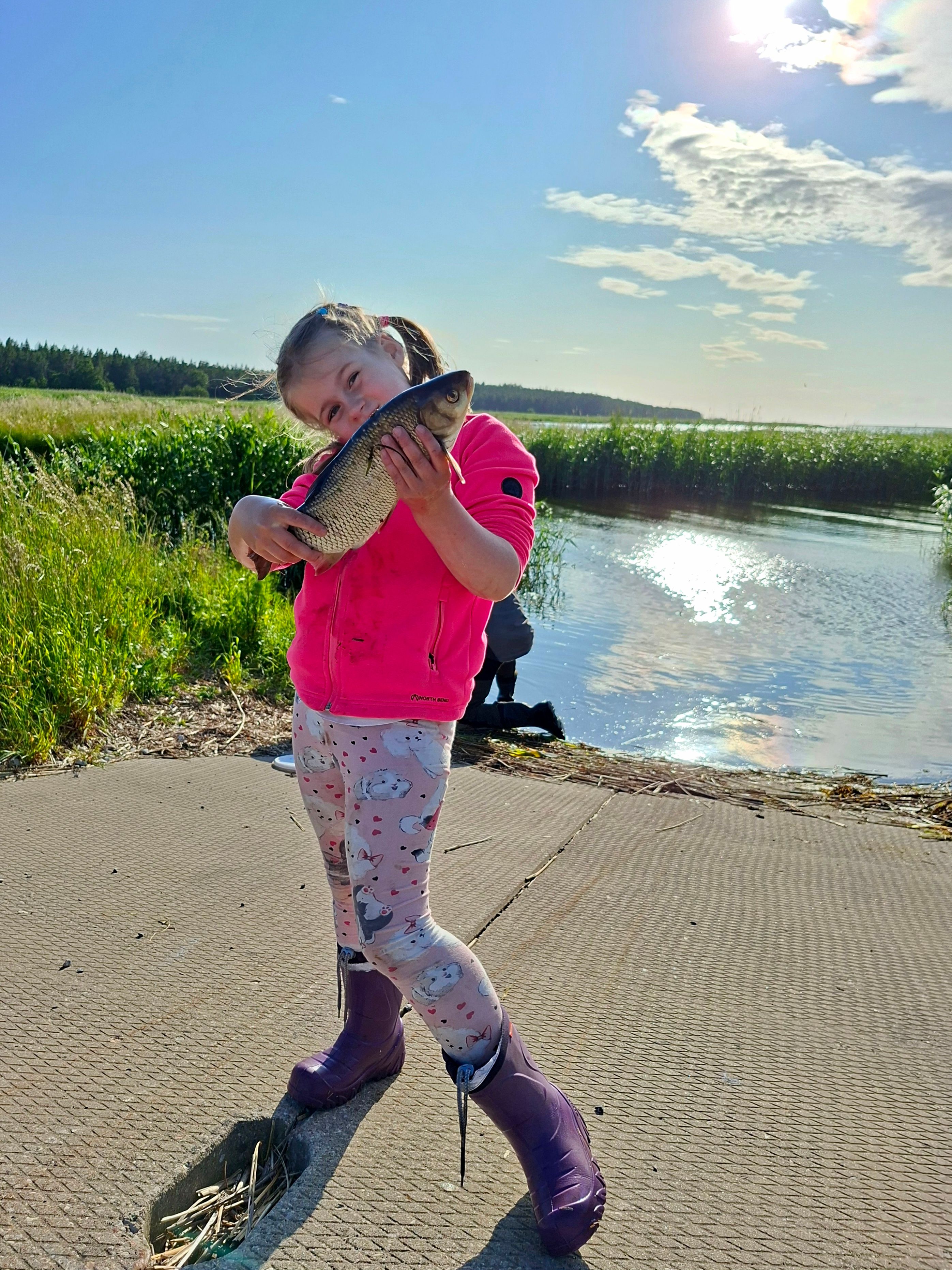 Isegi kui kala pole veel enda püütud, on seda käes äge hoida!