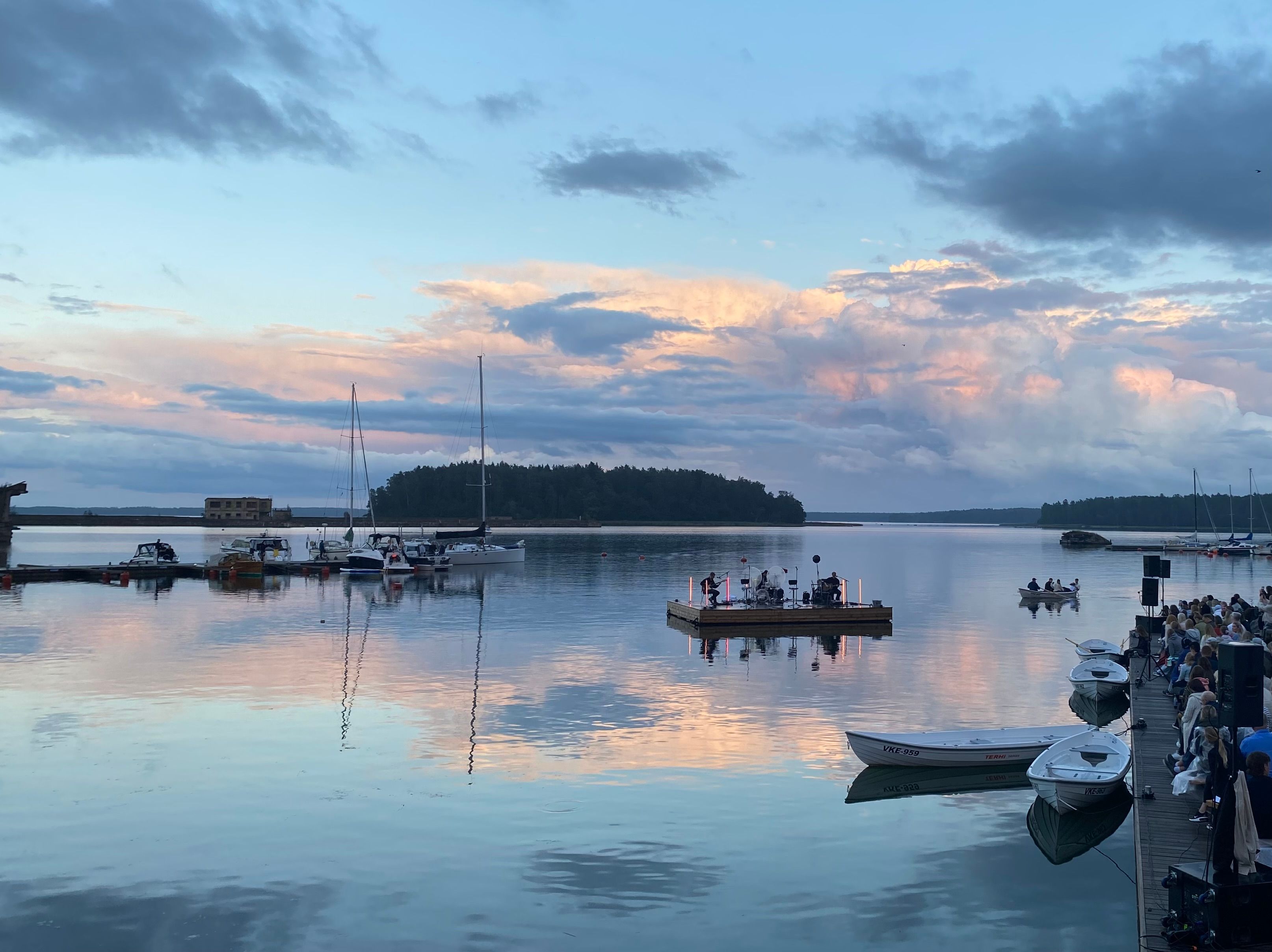 Villemdrillemi ja Eleryn Tiit… skustiline kontsert. 