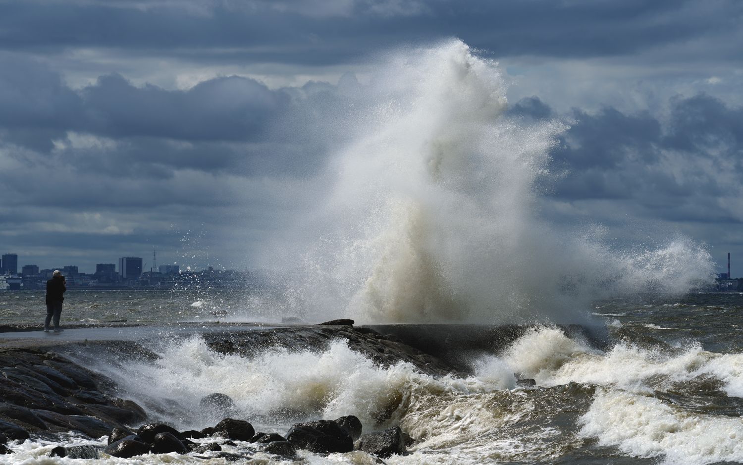 Torm enne sooja vaikust 