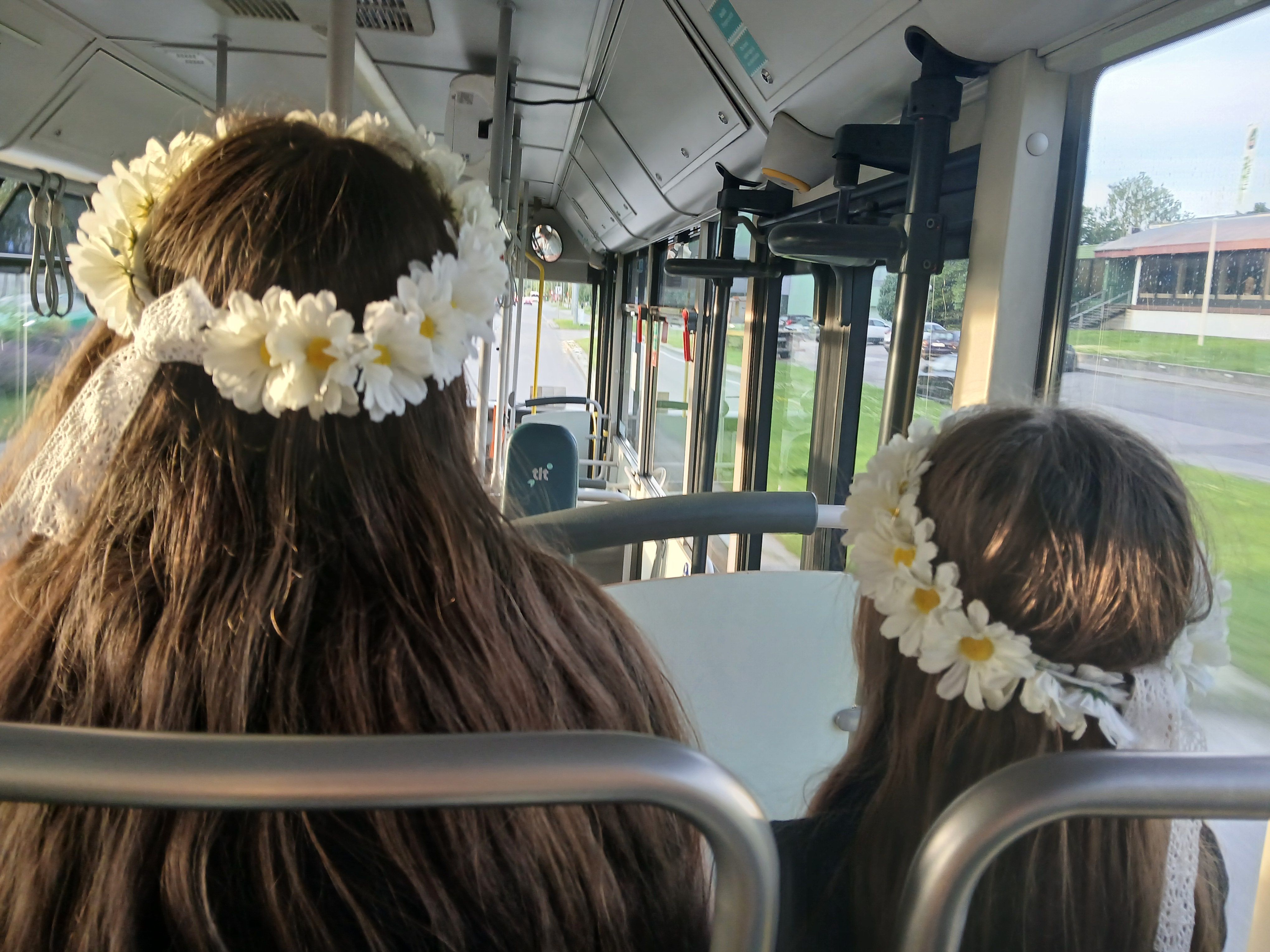 Suvised bussireisijad