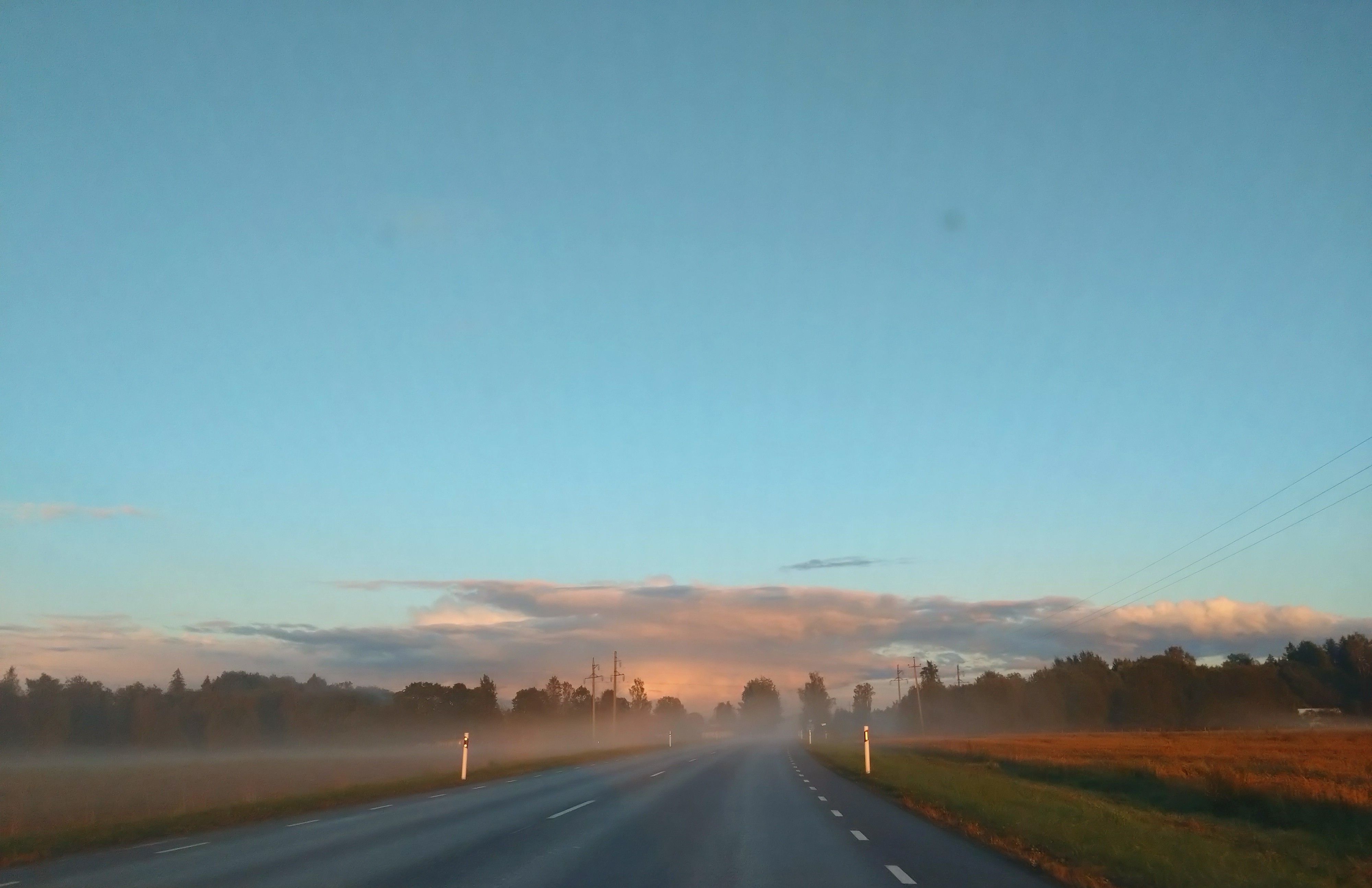 Pilt läbi autoakna.... 🙂