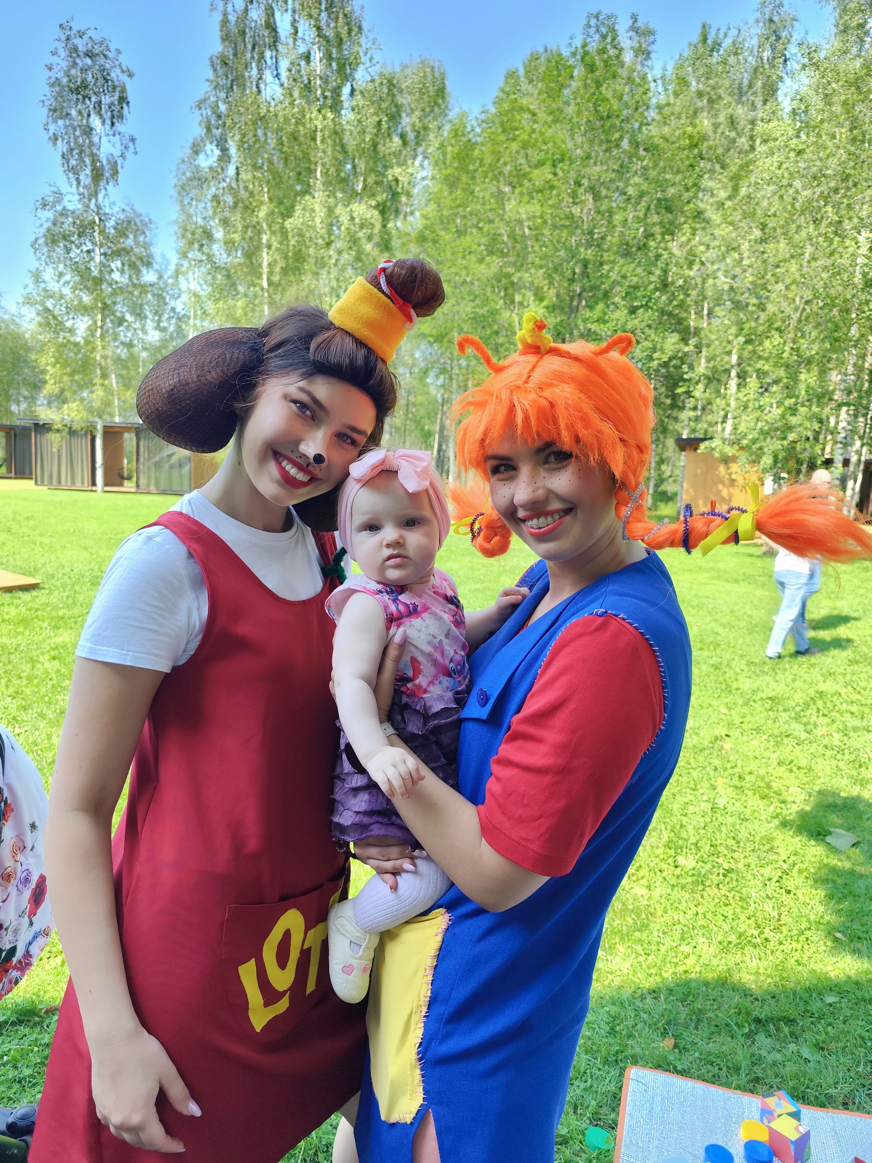 Meie väike 7 kuune Stella Lumi koos Pippi ja Lotega. 