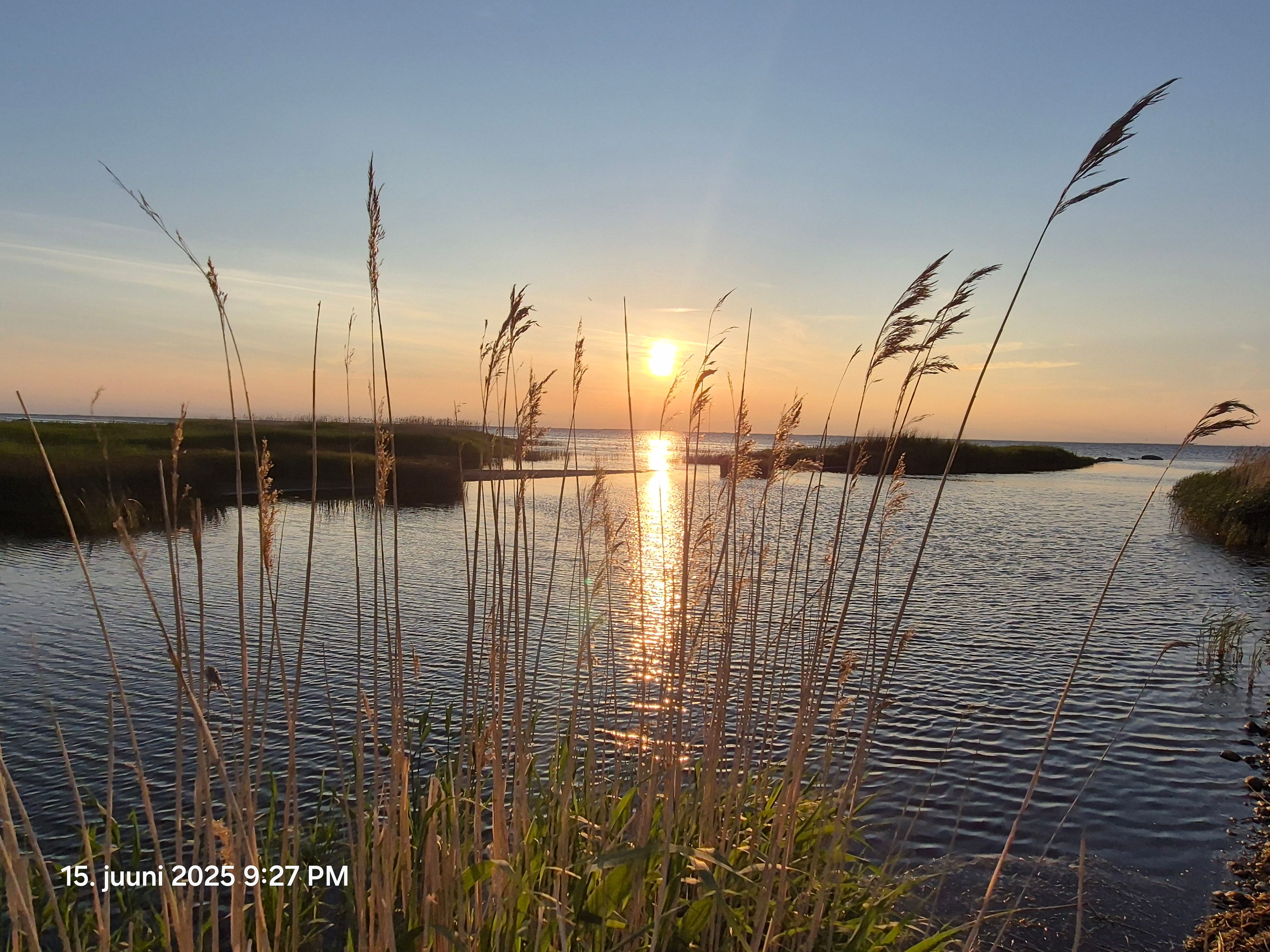Päikeseloojang Kihnu saarel