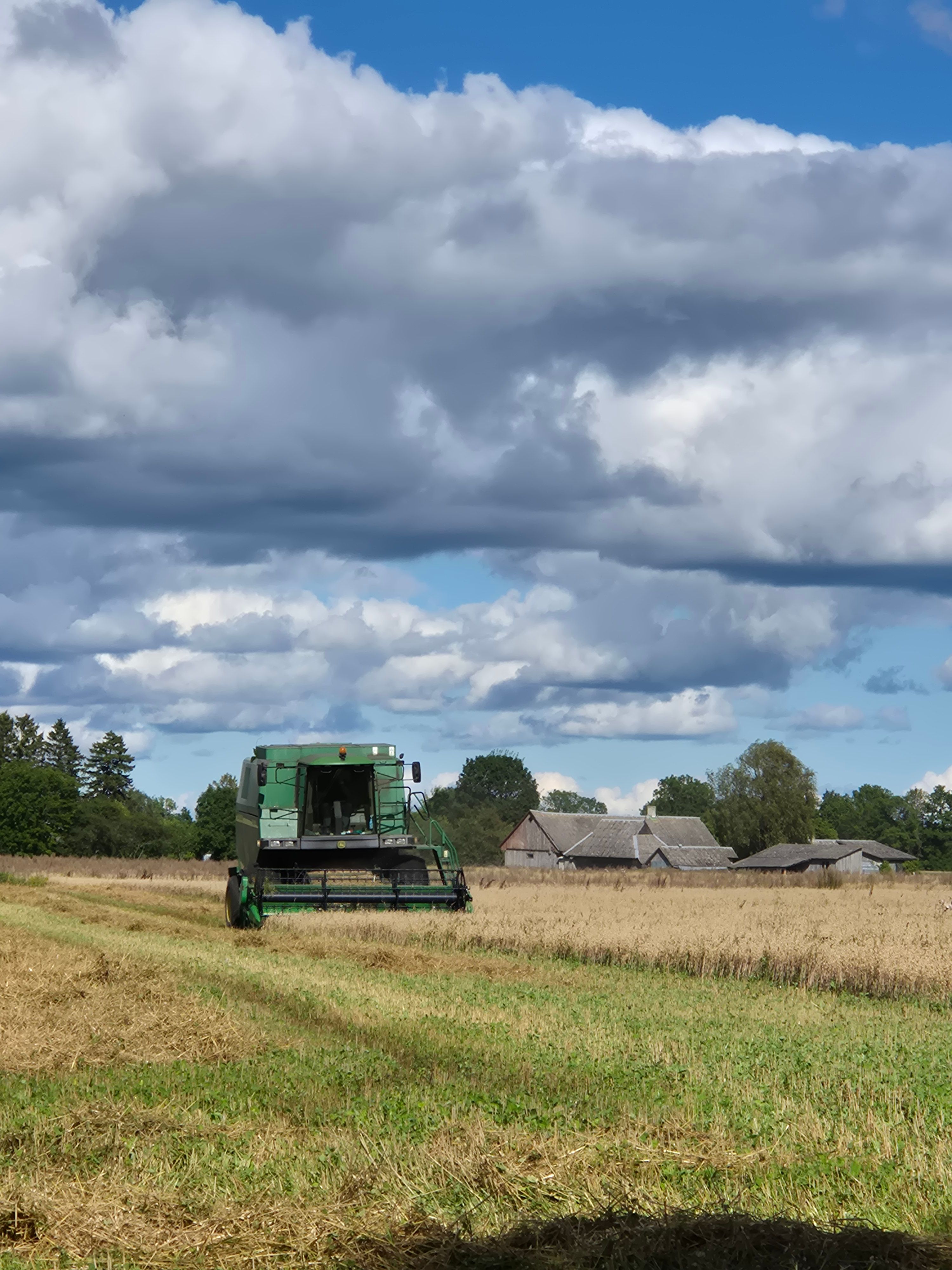 Võrratu,viljavõtt ilus suve osa