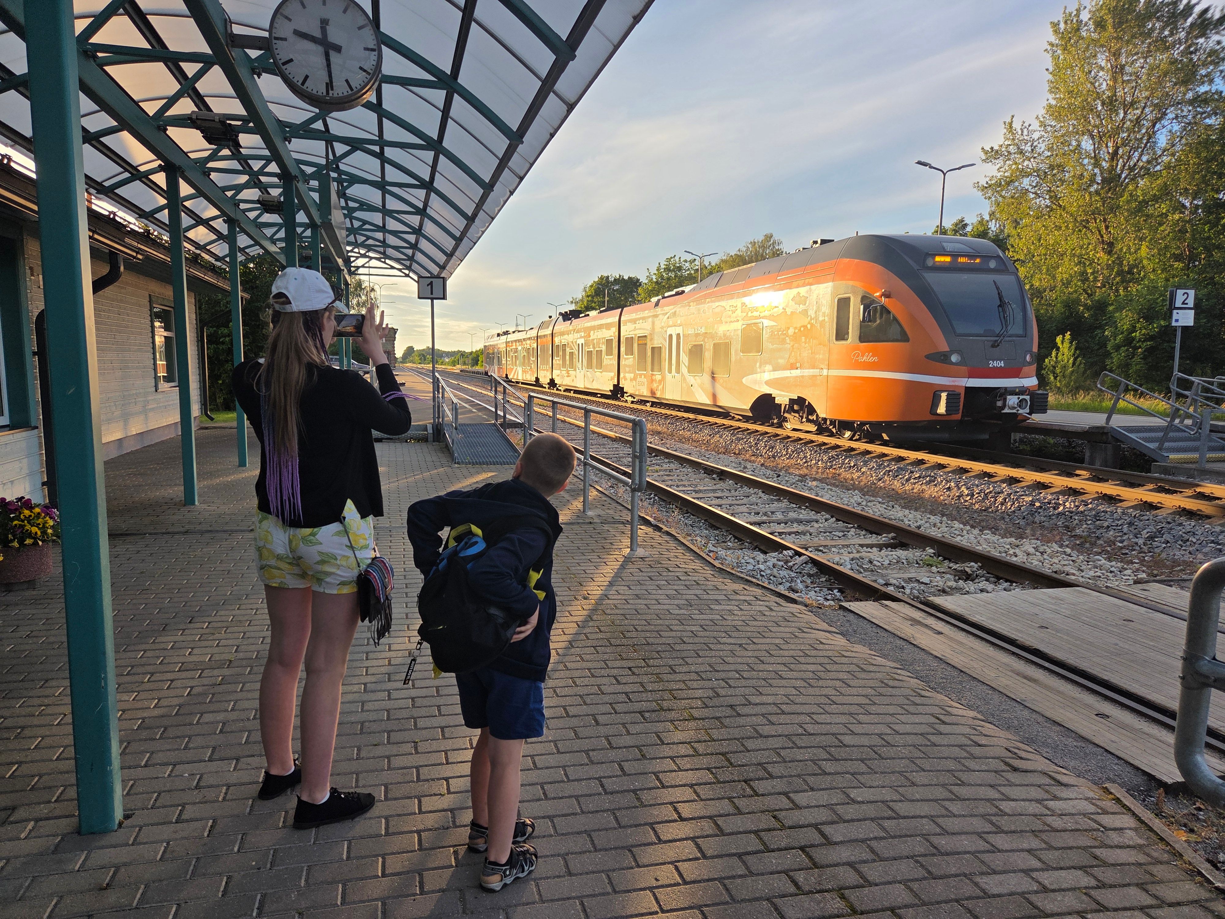 Suveseiklused  Elroniga